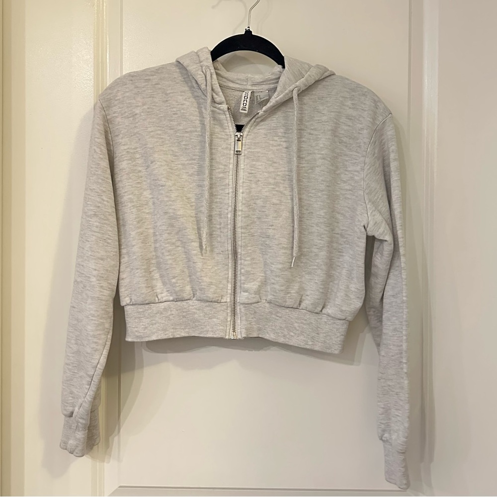 H&M Light Gray Women's Cropped Hoodie